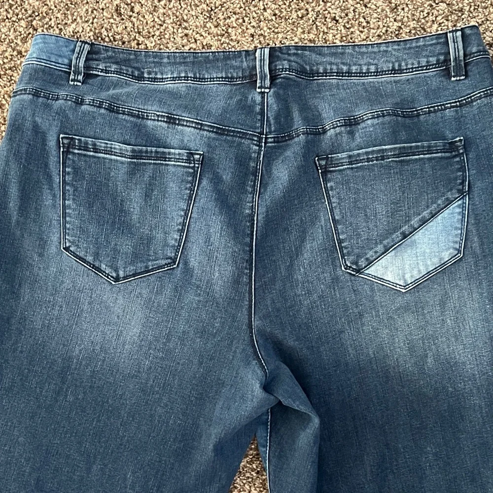 Lane Bryant Women's Dark and Light Blue Cropped Capri Jeans Patchwork Size 23 - Picture 5 of 5